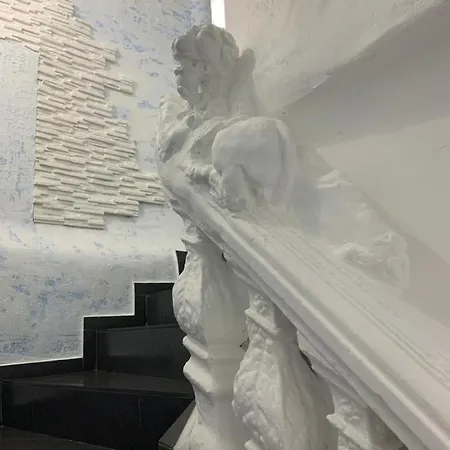 Formidable Studio Au Coeur Historique De Appartement Fréjus