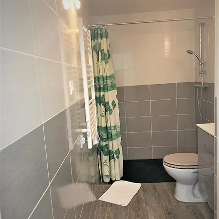 Formidable Studio Au Coeur Historique De Apartment Frejus