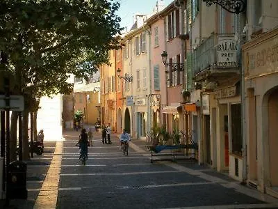 Formidable Studio Au Coeur Historique De Fréjus