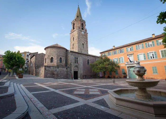 Formidable Studio Au Coeur Historique De Fréjus
